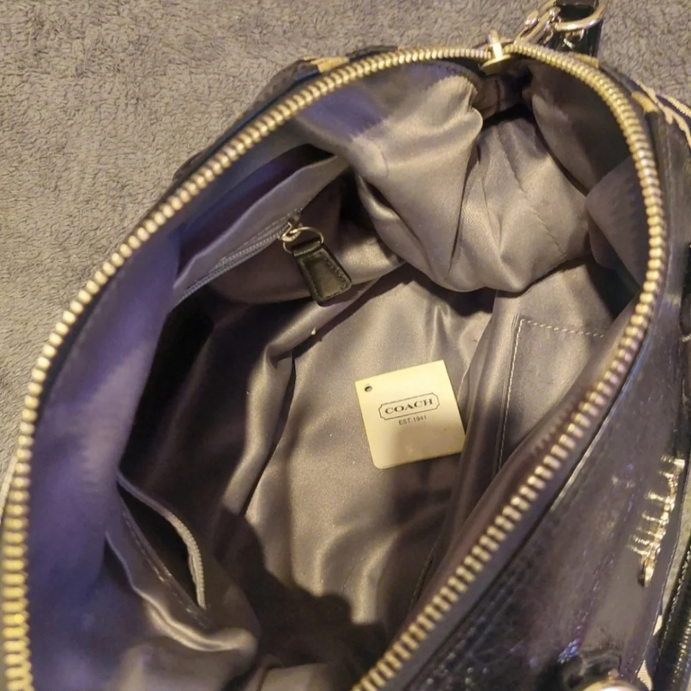 BAG - Picture 3 of 3